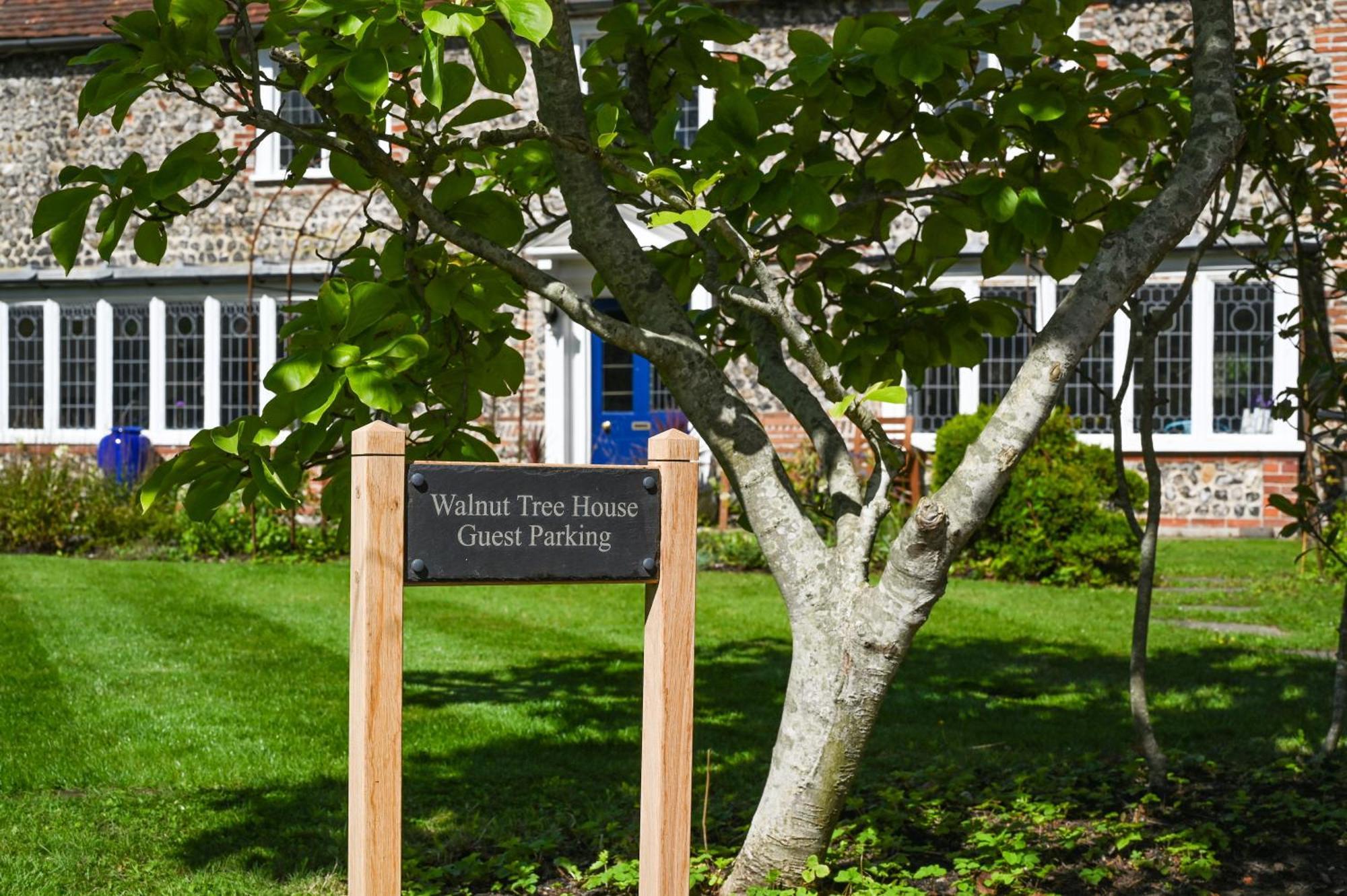 Walnut Tree House Villa Rustington Exteriör bild